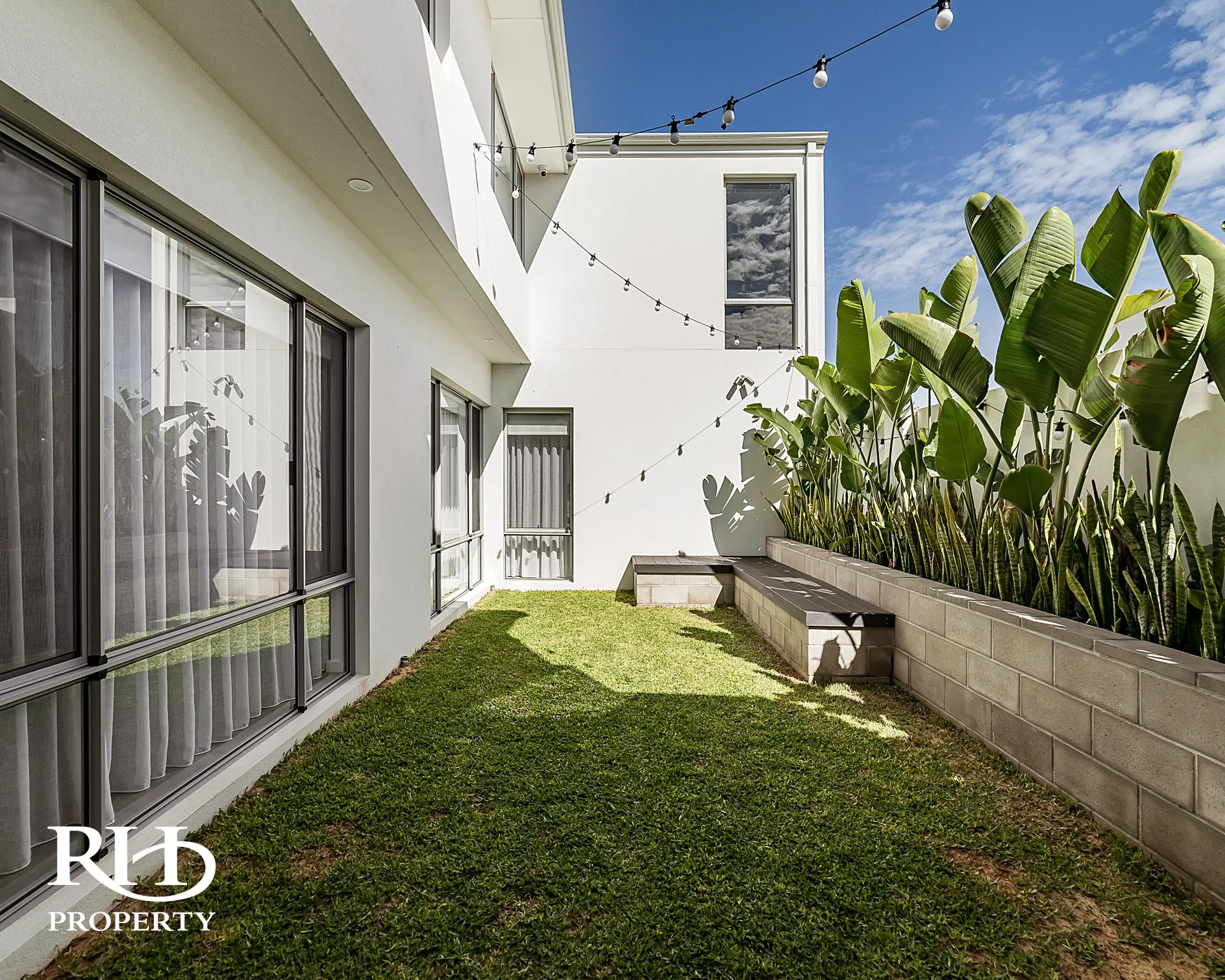 128 Orsino Boulevard North Coogee Wa 6163 - Image 20