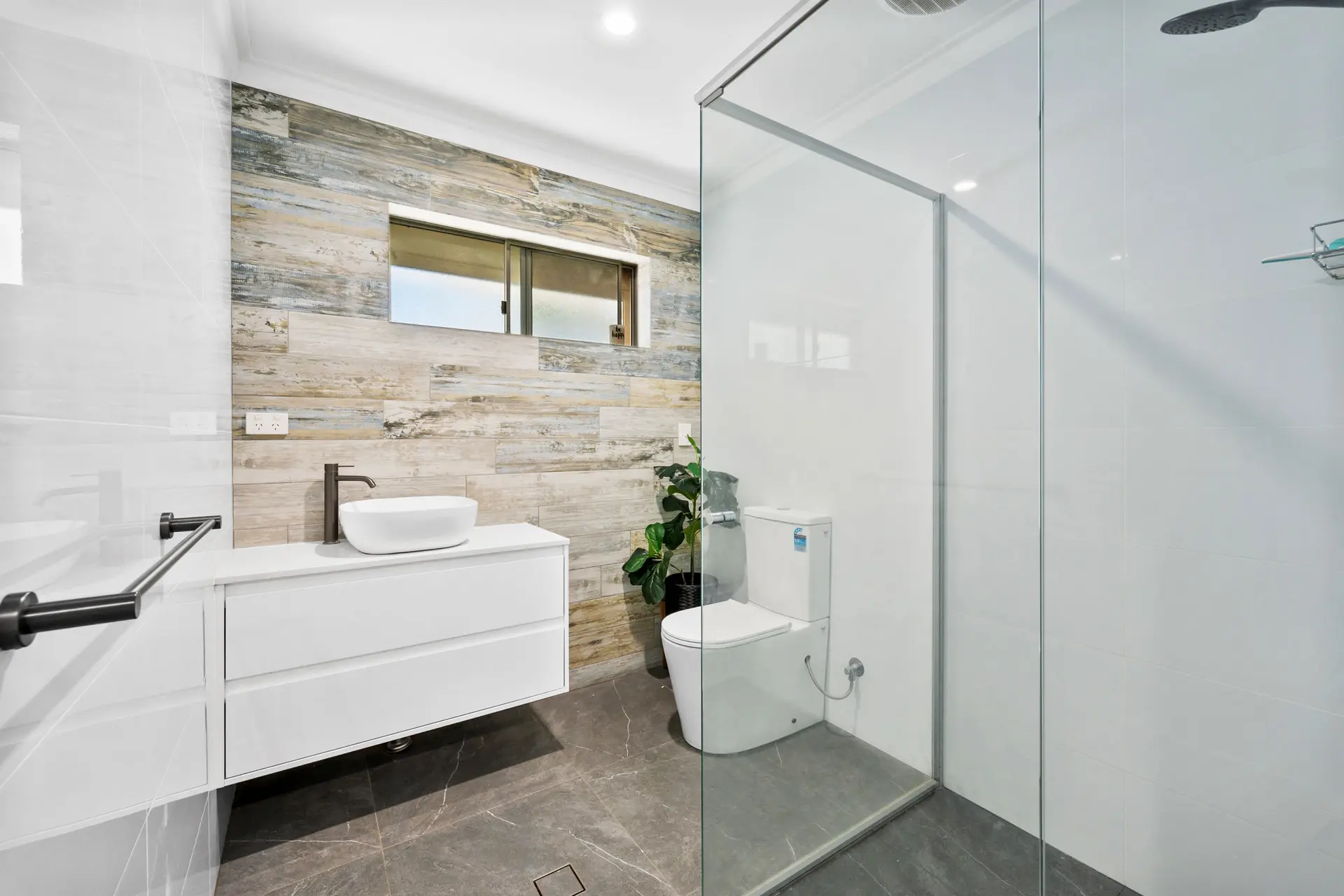 166 Phoenix Road Hamilton Hill Wa 6163 - Image 11