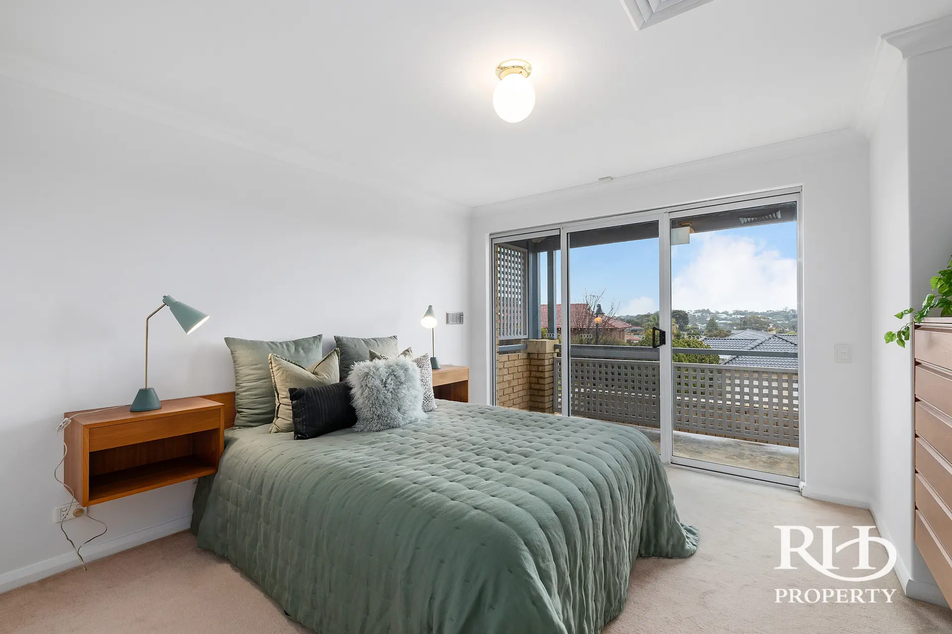 20 Grove End Ridge Mount Claremont Wa 6010 - Image 13