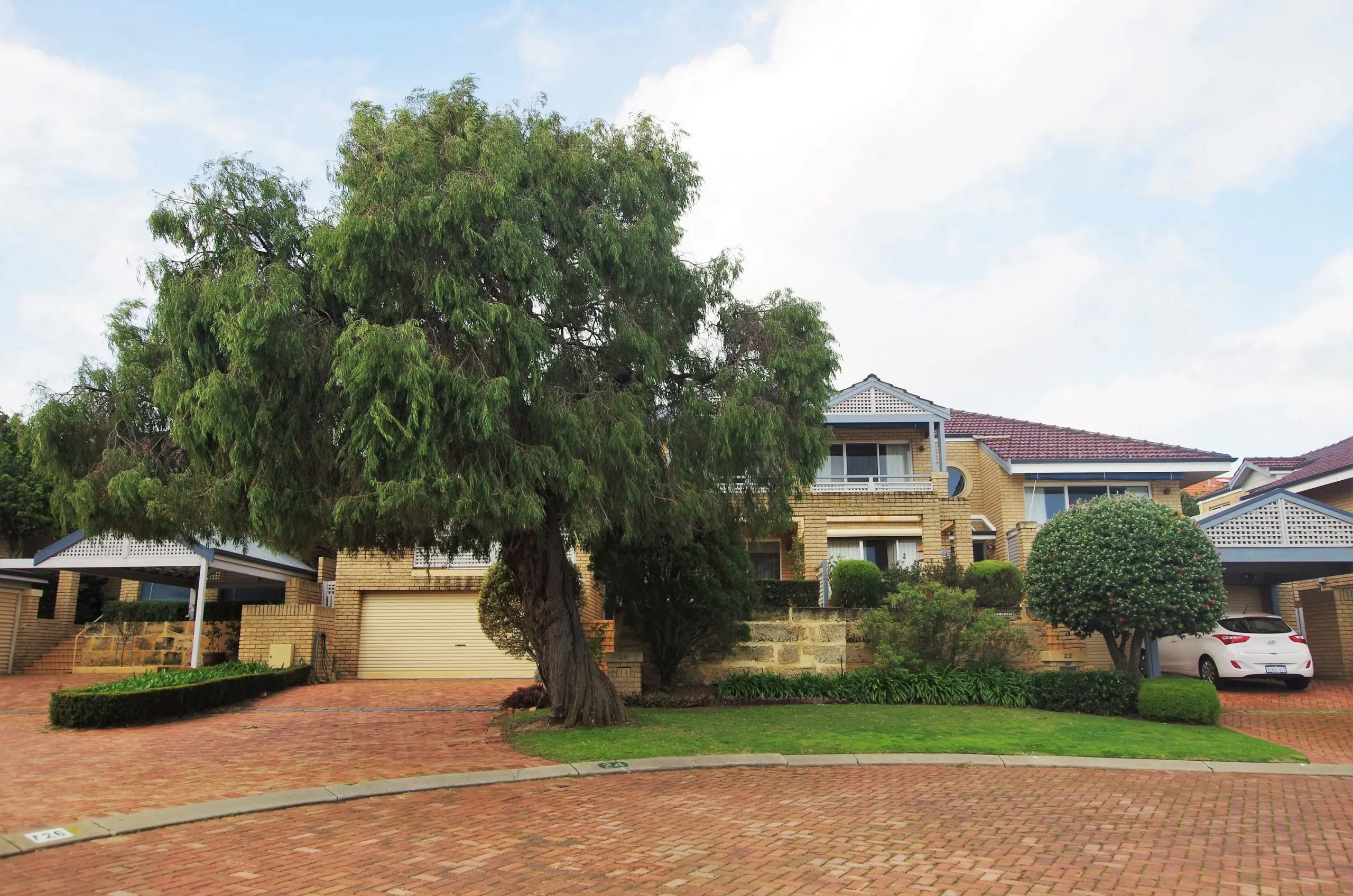 24 Grove End Ridge Mount Claremont Wa 6010 - Image 1