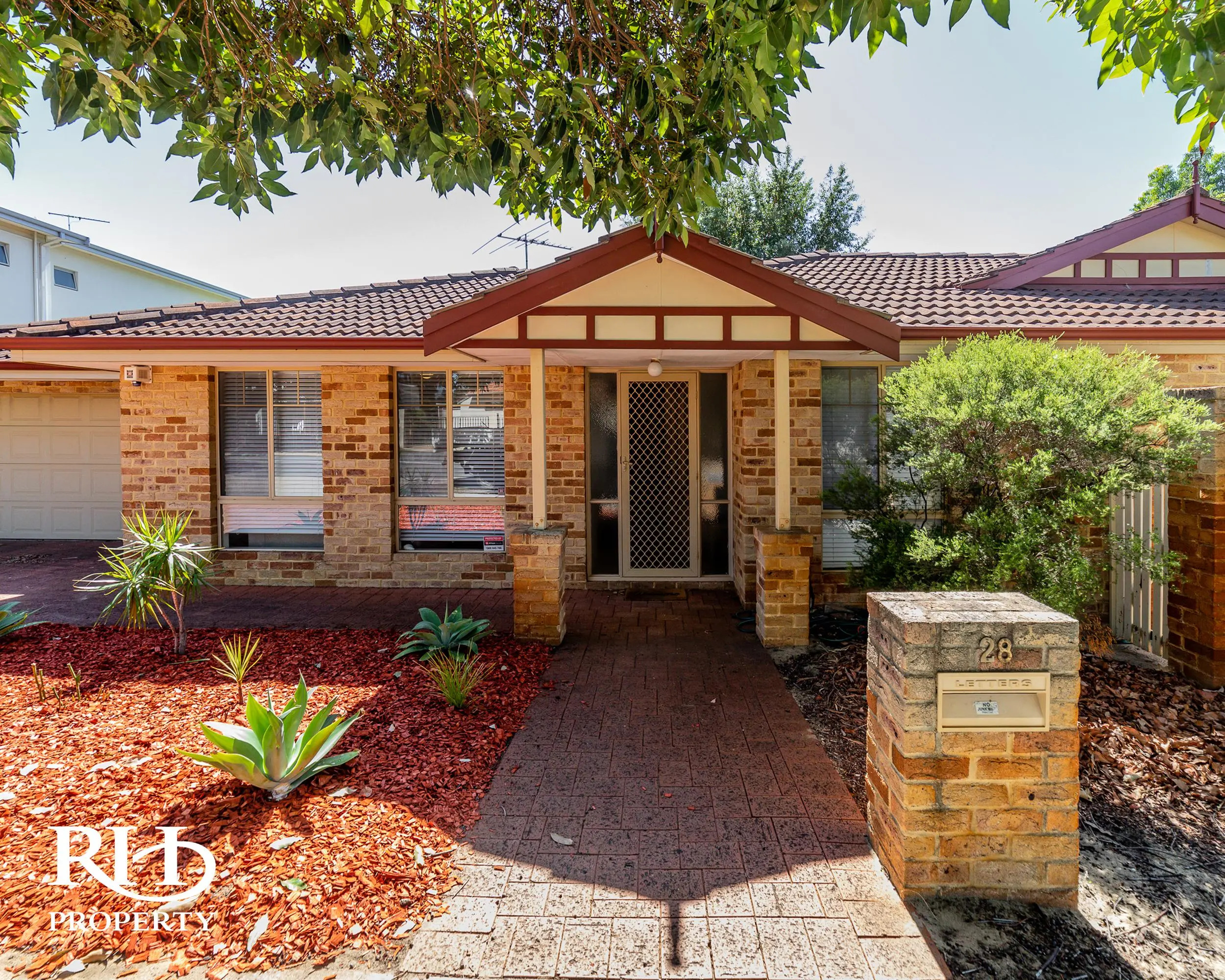 28 Canavan Crescent Manning Wa 6152 - Image 1