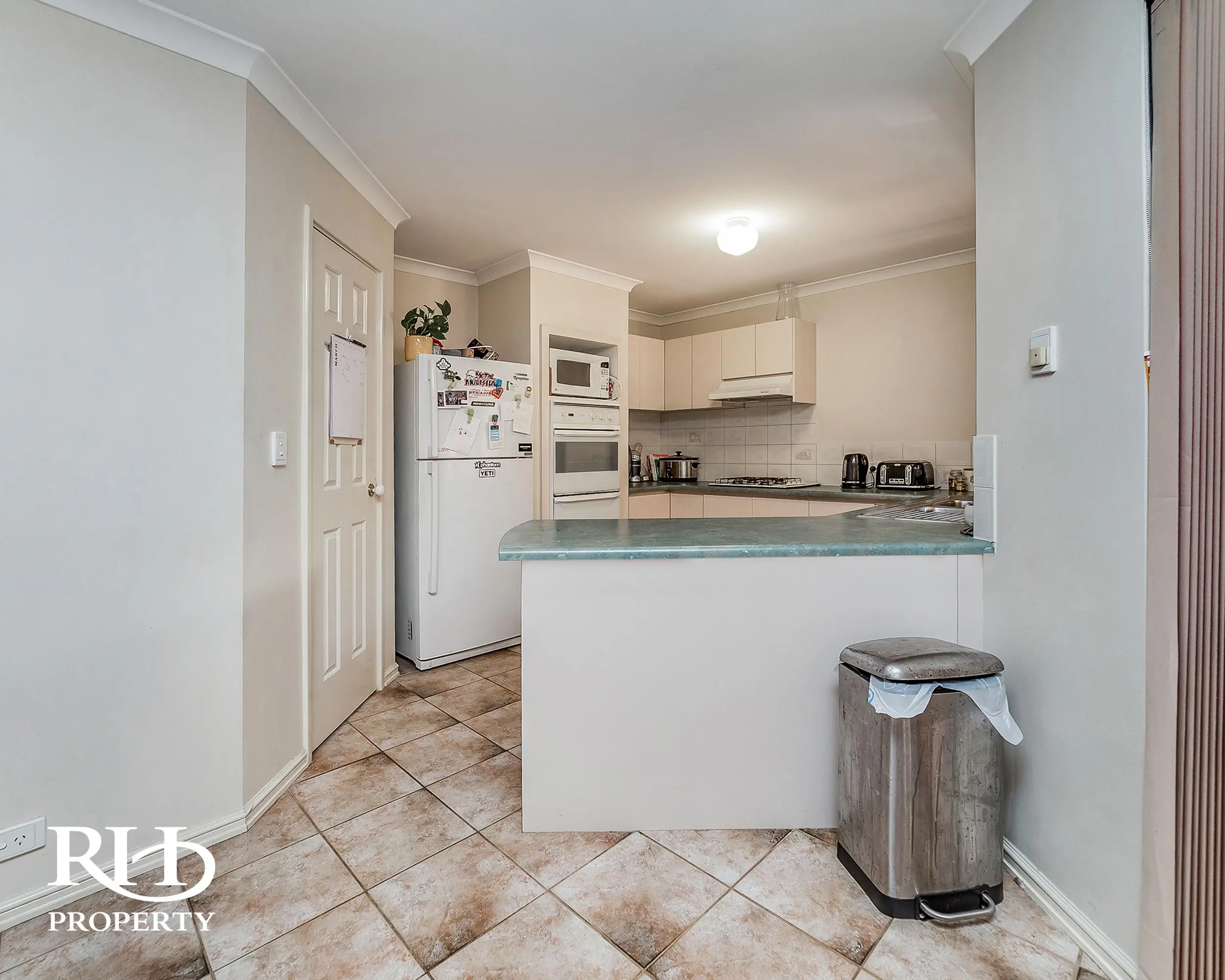 28 Canavan Crescent Manning Wa 6152 - Image 13