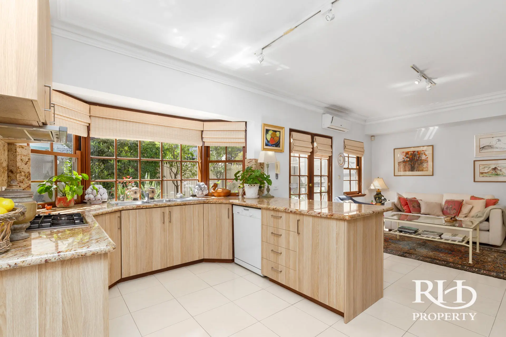 6 19 Karoo Street South Perth Wa 6151 - Image 8