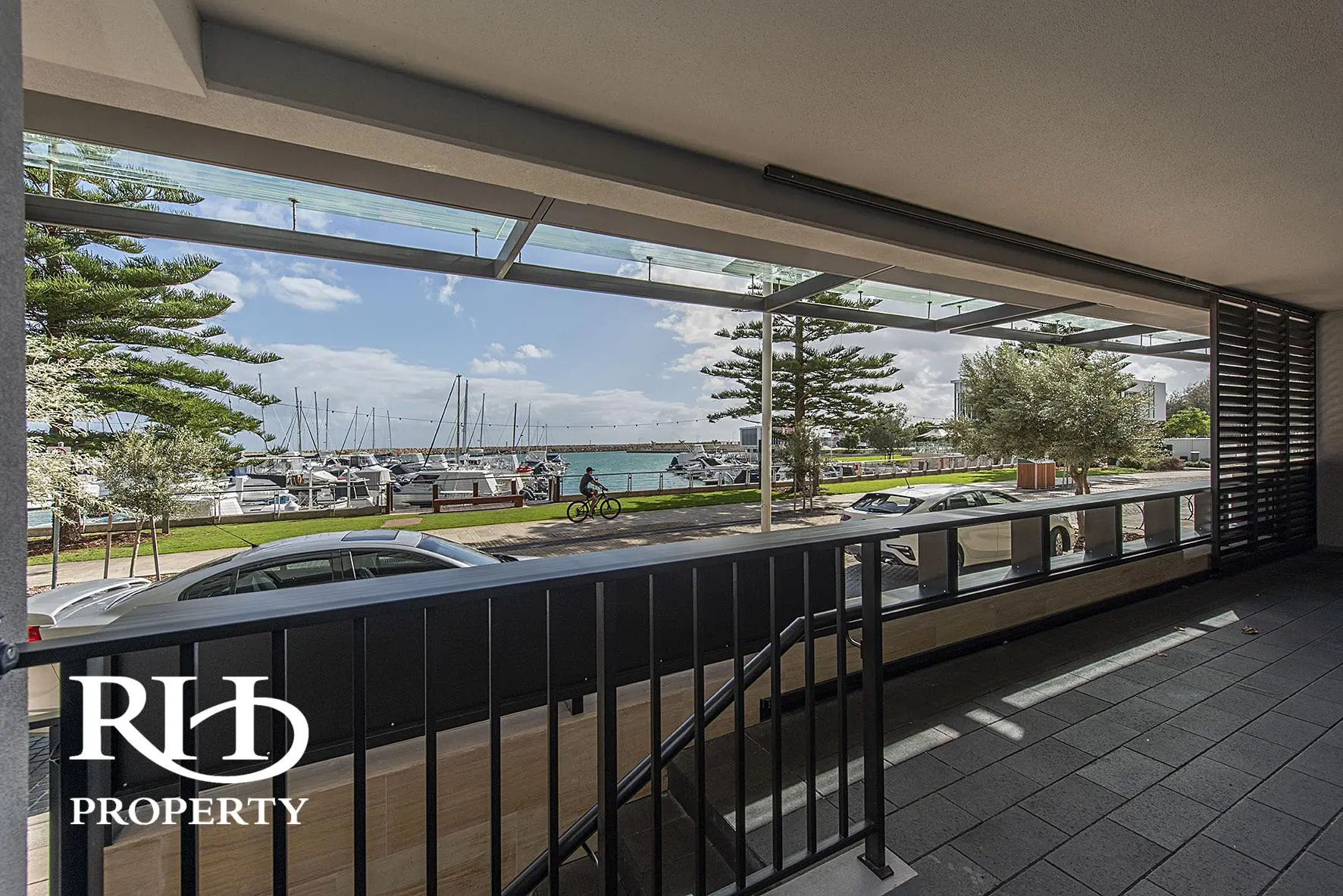 6 9 Coromandel Approach North Coogee Wa 6163 - Image 1