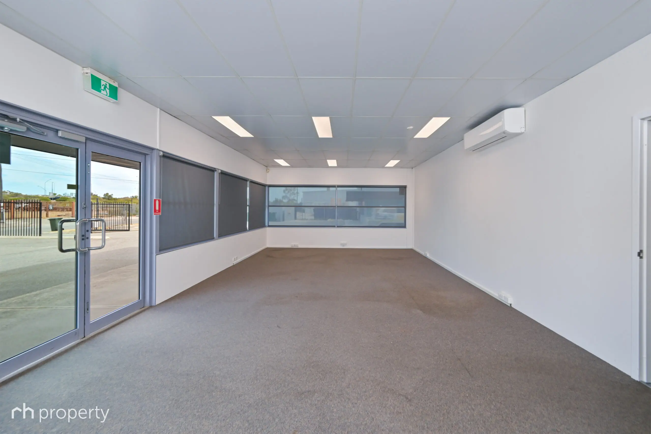 8 8 Hurley Street Canning Vale Wa 6155 - Image 11