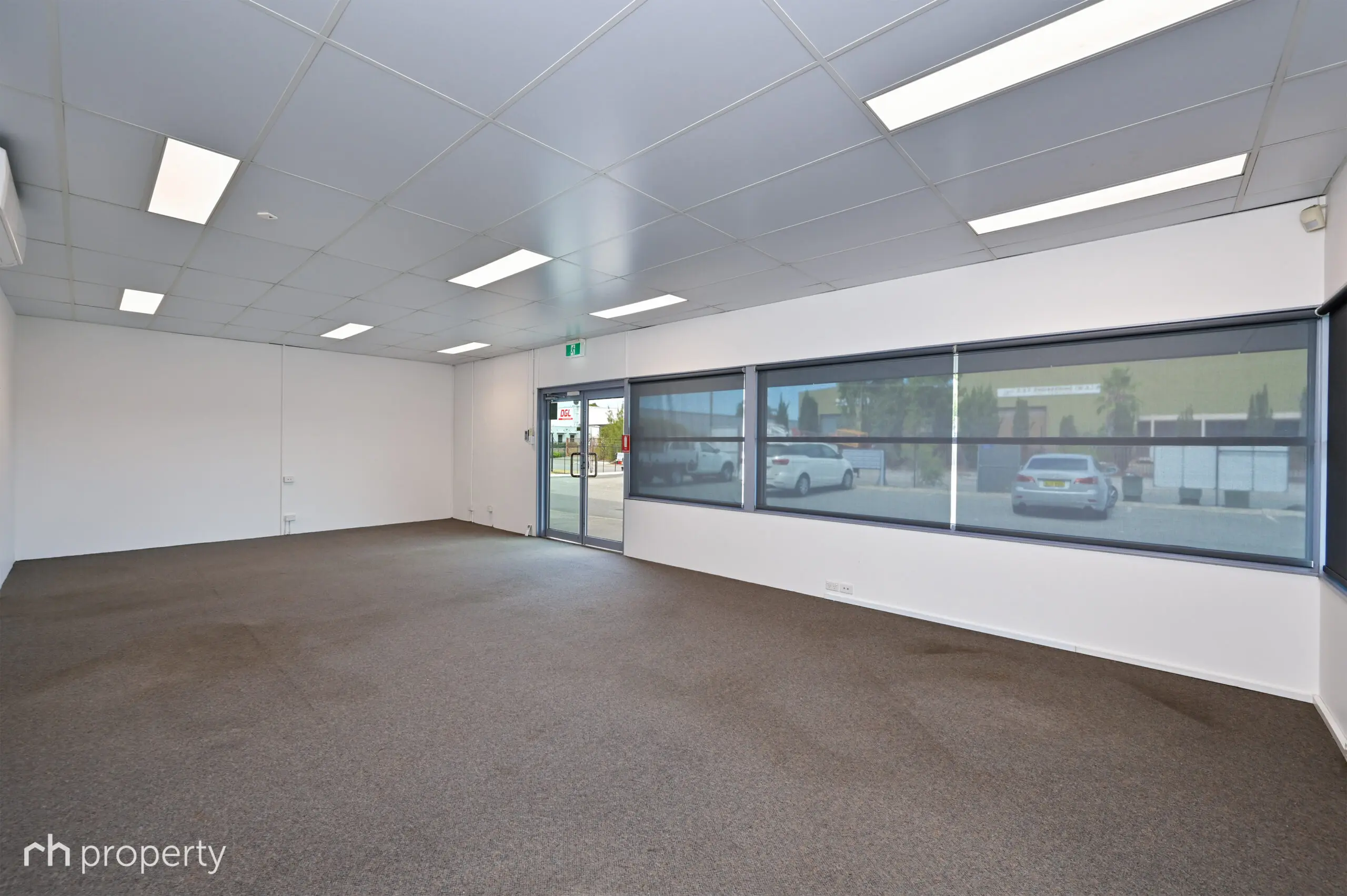 8 8 Hurley Street Canning Vale Wa 6155 - Image 16