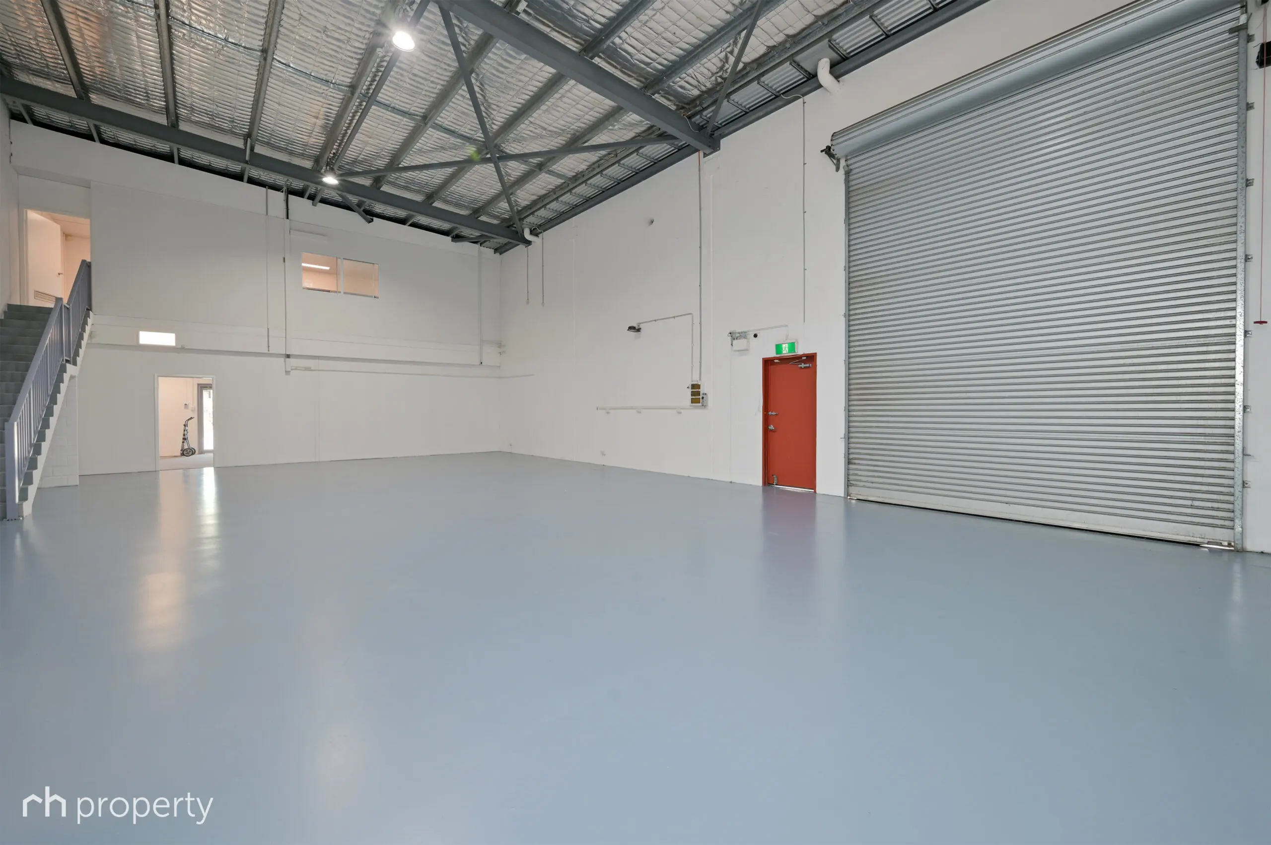 8 8 Hurley Street Canning Vale Wa 6155 - Image 9